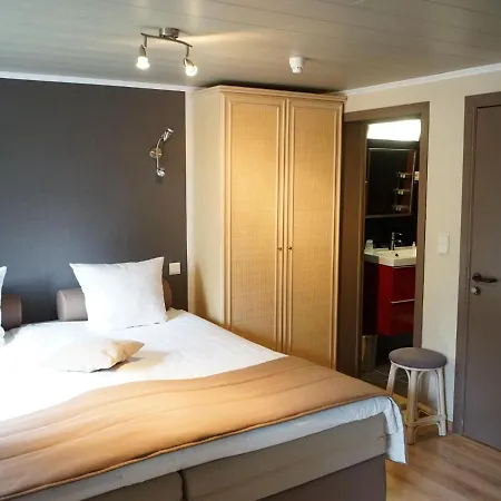 Charming With Pool In Holiday home *