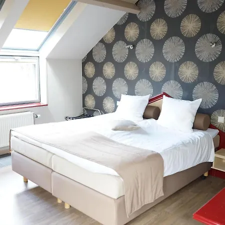 Semesterbostad Charming With Pool In Houffalize